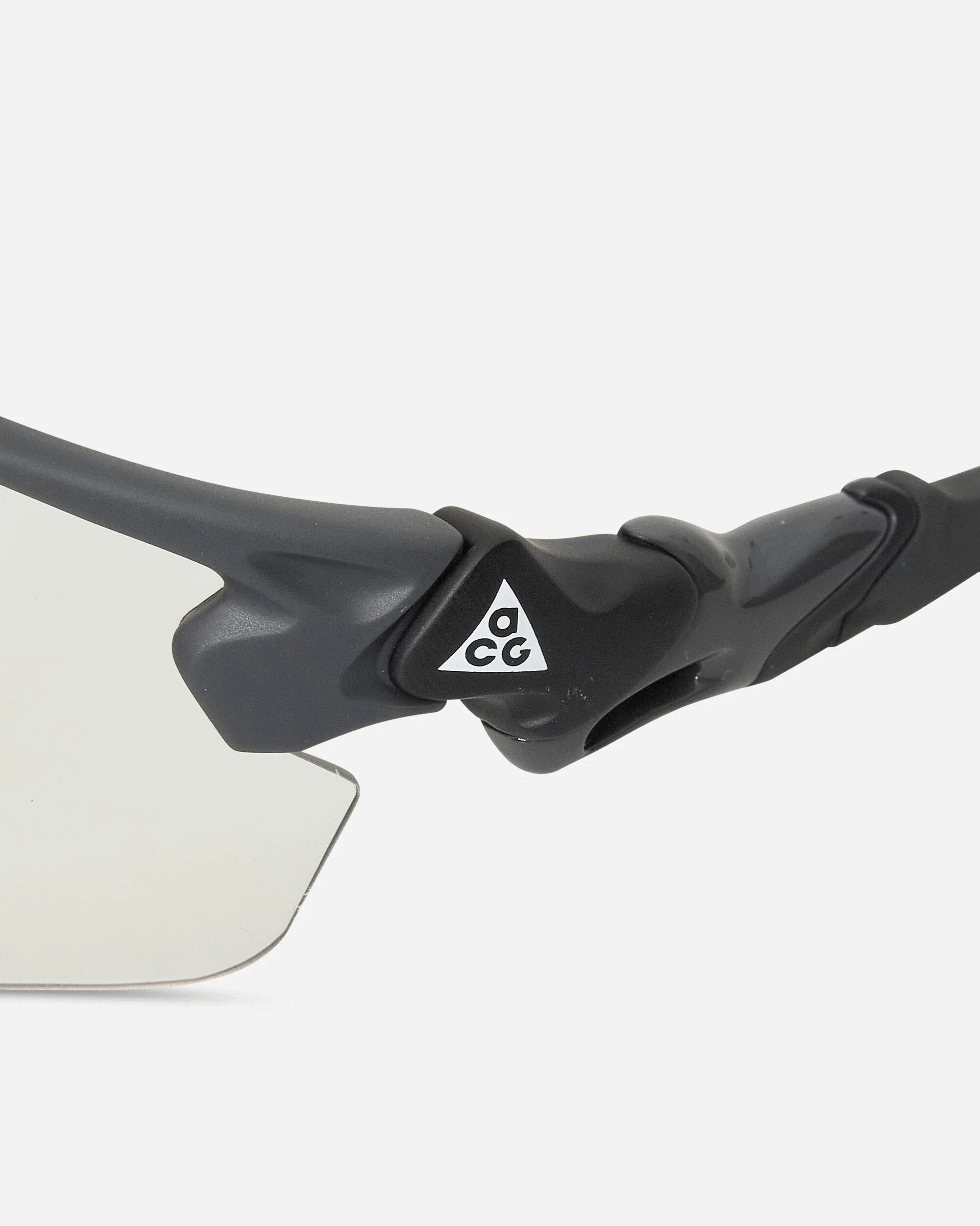 ACG Vista Vert Photochromic Sunglasses Anthracite / Wolf Grey - Image 5