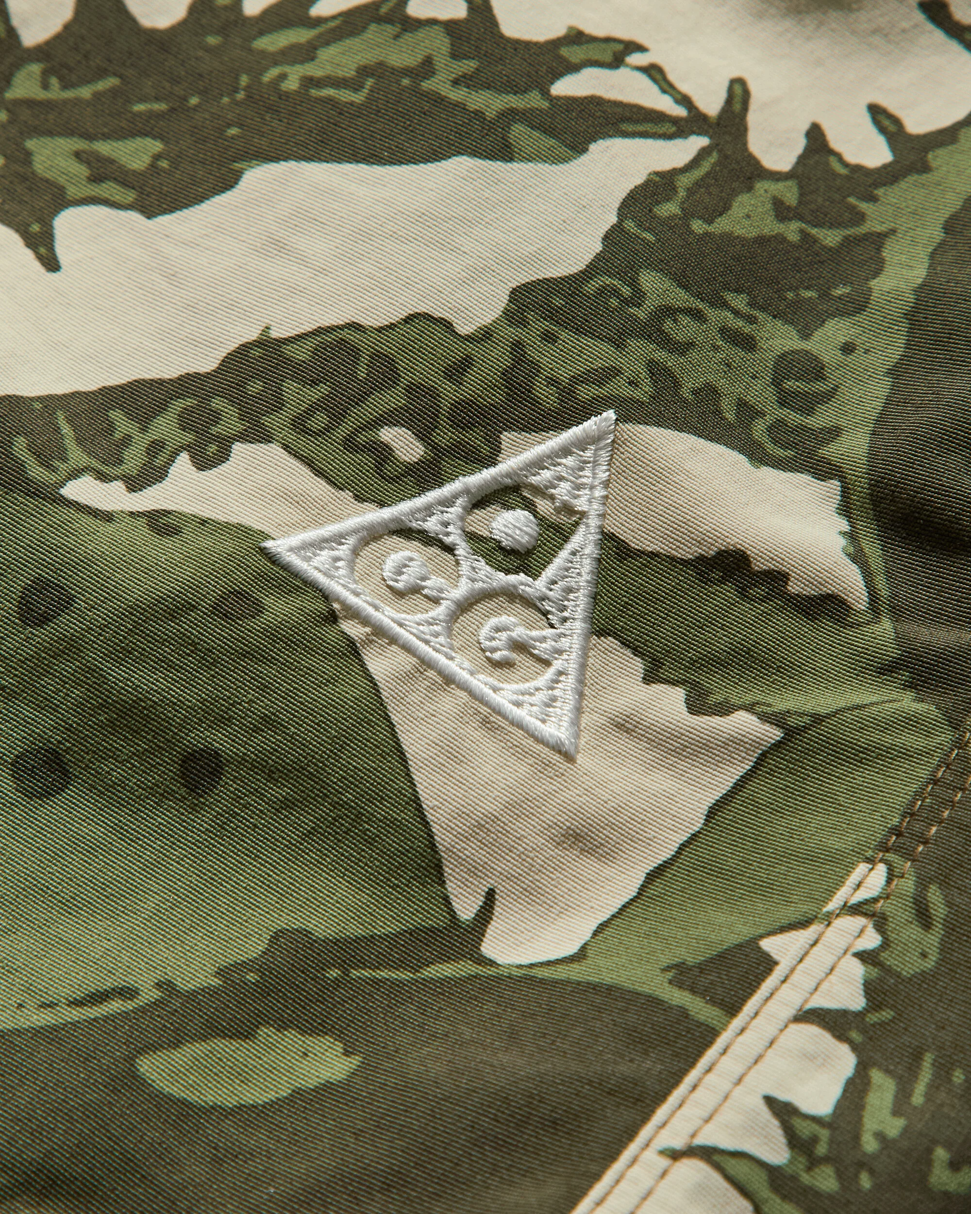 Men's ACG Reservoir Goat Shorts Light Khaki / Summit White - Image 3
