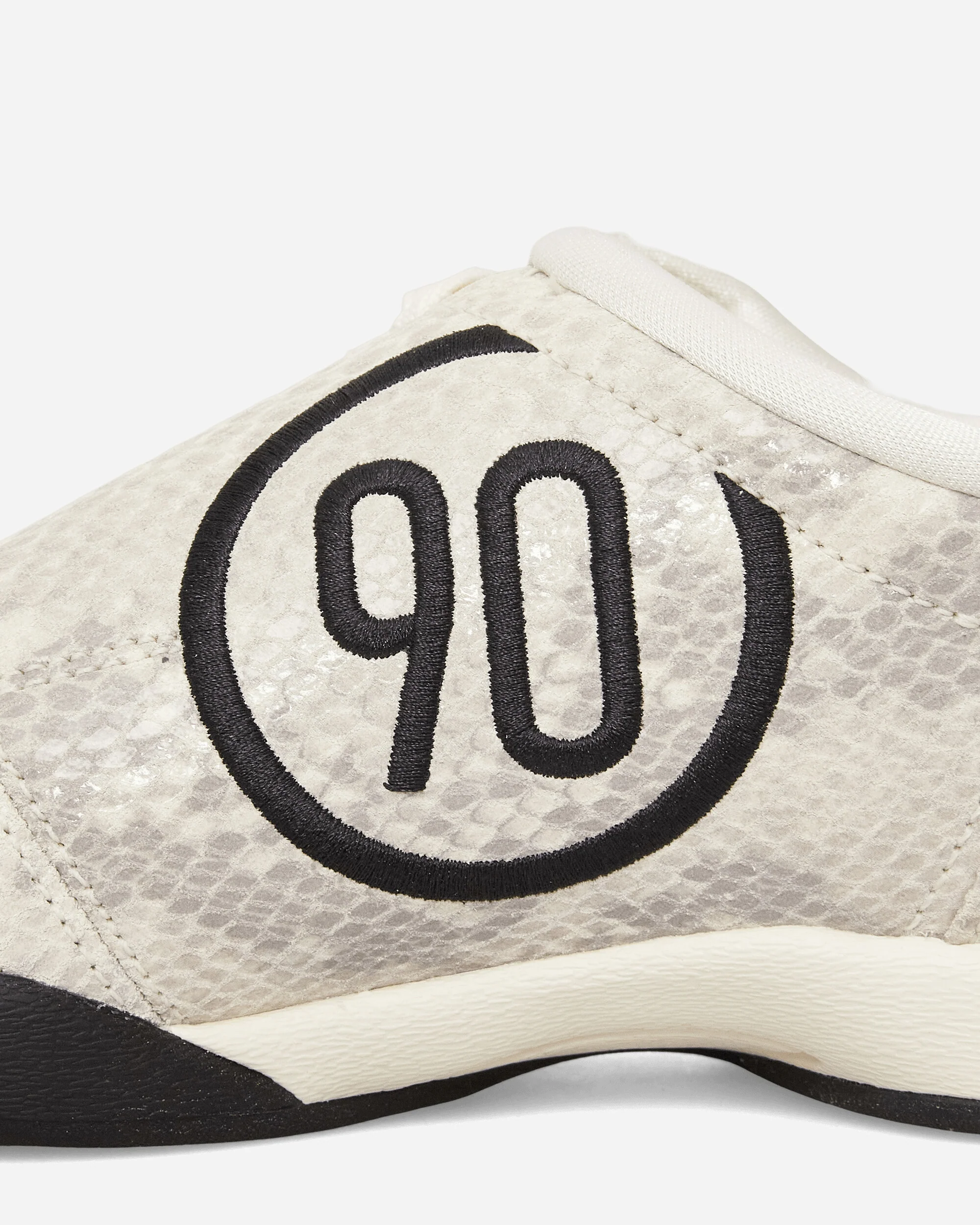 Women's Total 90 Sneakers Pale Ivory / Black - Image 6
