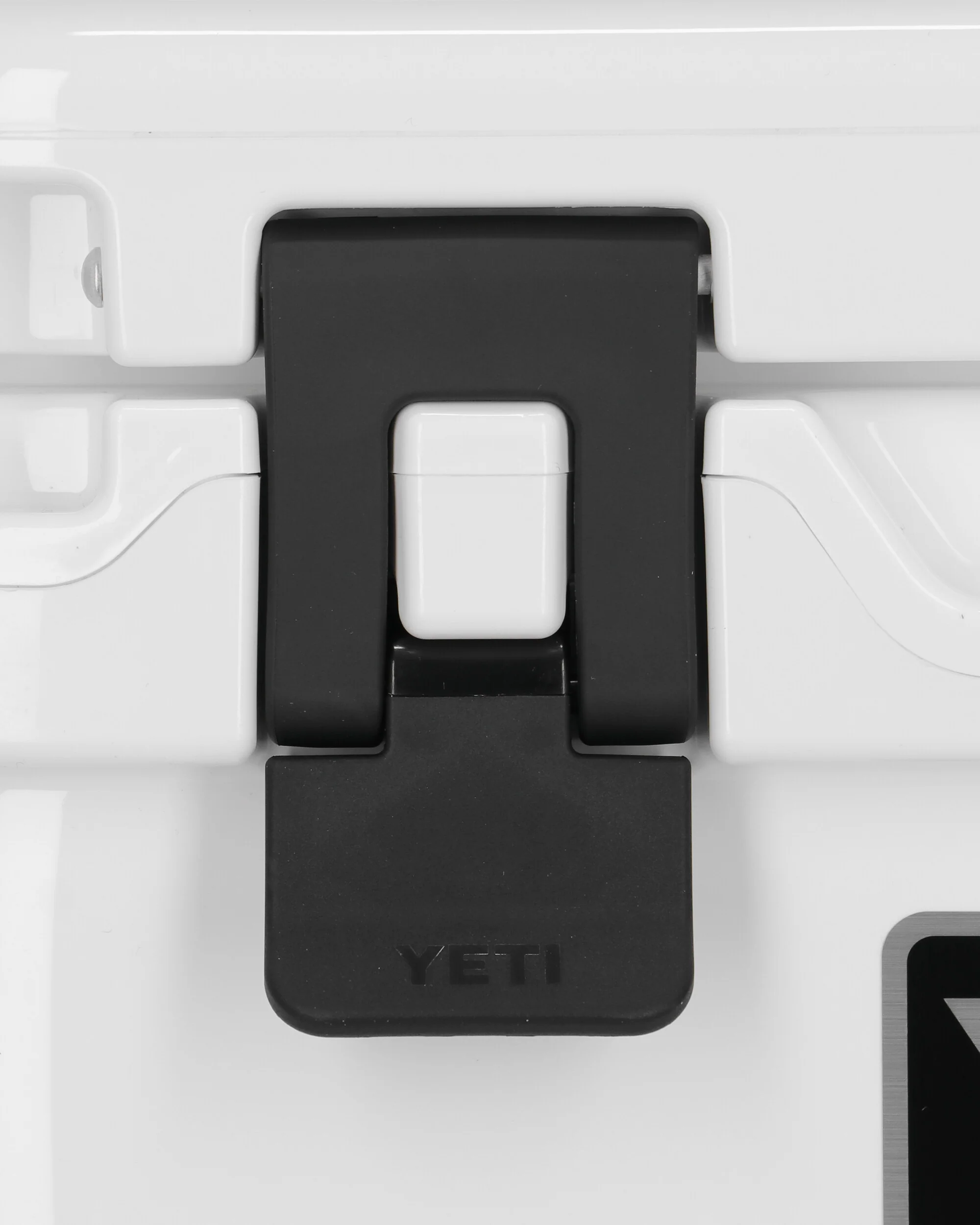 Roadie 15 Cool Box White - Image 10